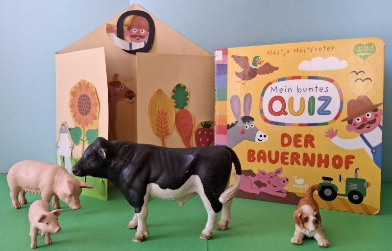 Herbstveranstaltung „Ene Mene Miste“ Kindergruppe bei einer Vorleseveranstaltung mit Dekoration im Herbst 2025.